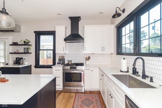 403 E North Street, Greenfield, IN 46140