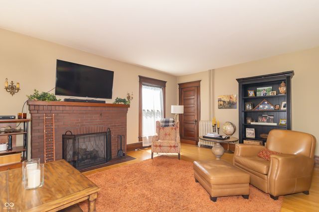 403 E North Street, Greenfield, IN 46140