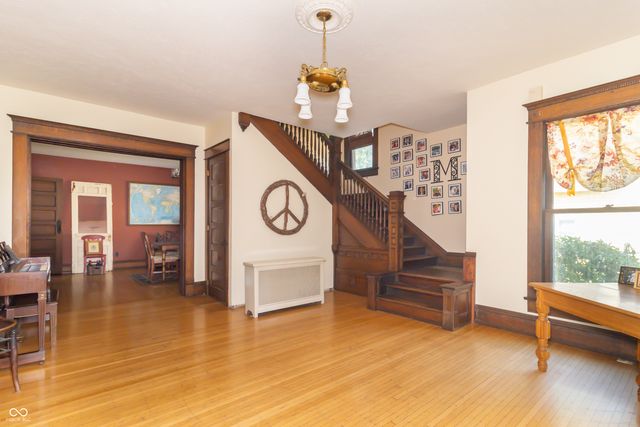 403 E North Street, Greenfield, IN 46140