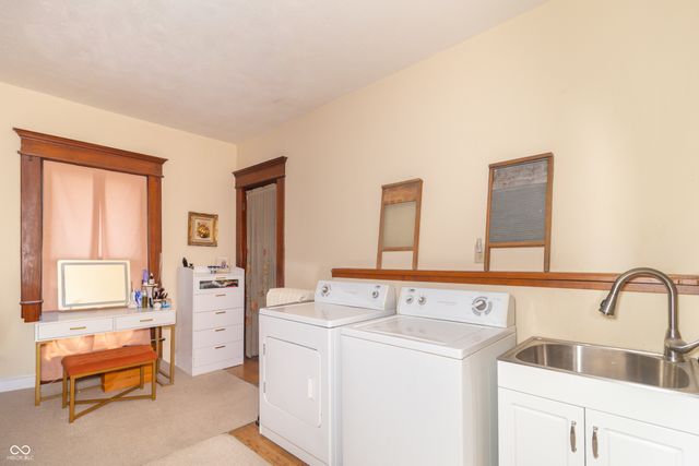 403 E North Street, Greenfield, IN 46140