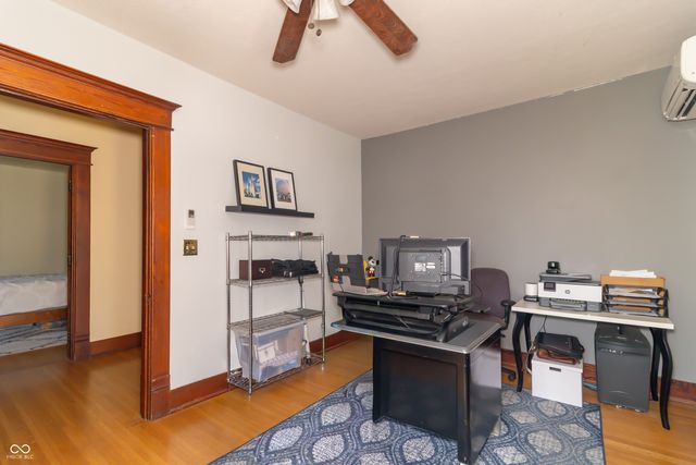 403 E North Street, Greenfield, IN 46140