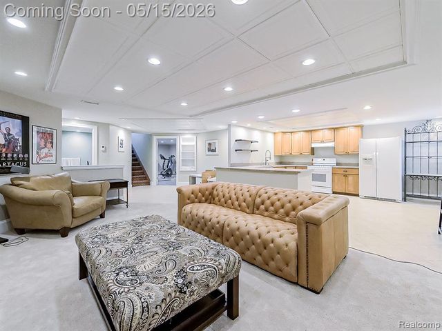 3720 E Clarkston Road, Oakland, MI 48363