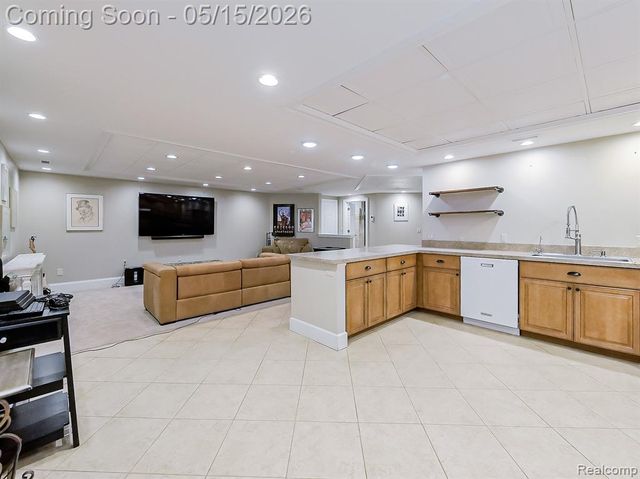 3720 E Clarkston Road, Oakland, MI 48363
