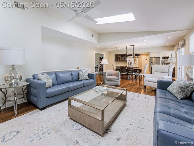 3720 E Clarkston Road, Oakland, MI 48363