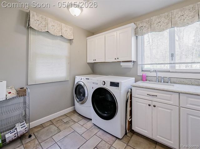 3720 E Clarkston Road, Oakland, MI 48363