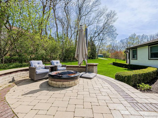 3720 E Clarkston Road, Oakland, MI 48363
