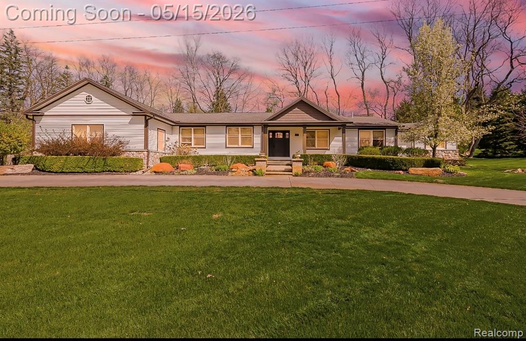 3720 E Clarkston Road, Oakland, MI 48363