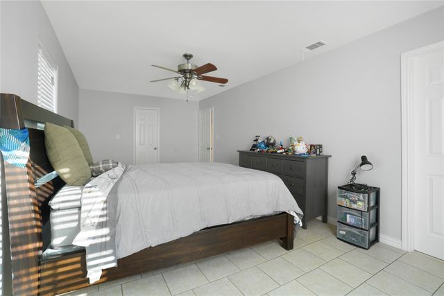813 Beacon Hill Drive, Irving, TX 75061