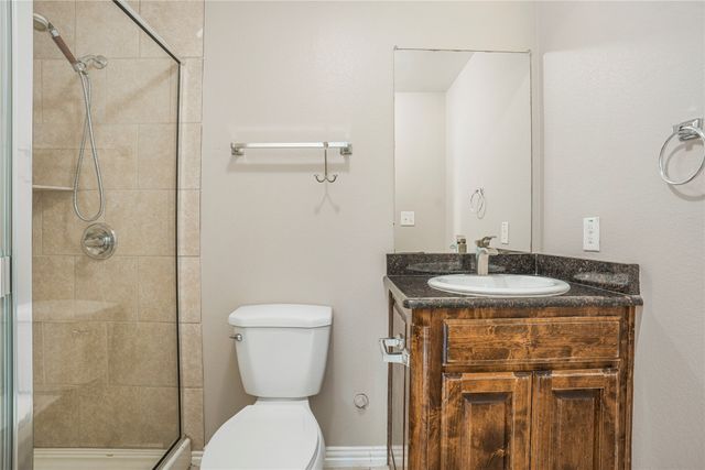813 Beacon Hill Drive, Irving, TX 75061