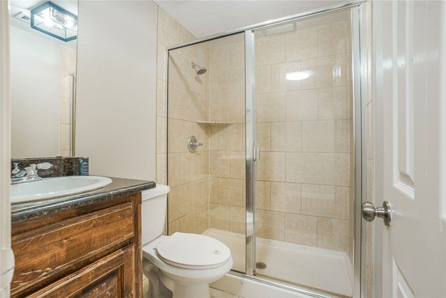 813 Beacon Hill Drive, Irving, TX 75061