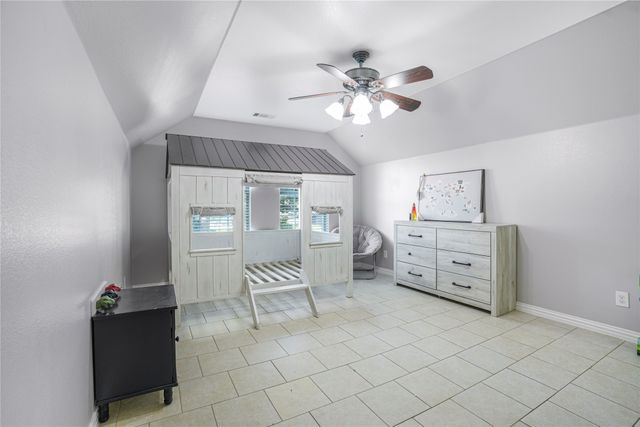 813 Beacon Hill Drive, Irving, TX 75061