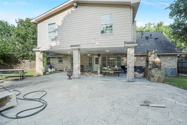 813 Beacon Hill Drive, Irving, TX 75061