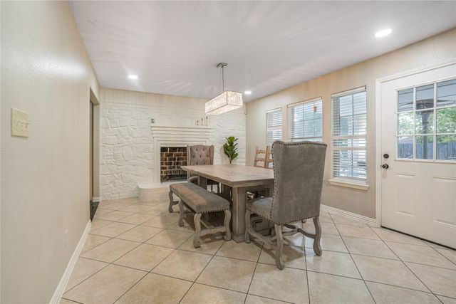 813 Beacon Hill Drive, Irving, TX 75061