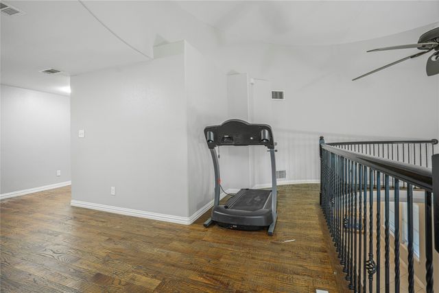 813 Beacon Hill Drive, Irving, TX 75061