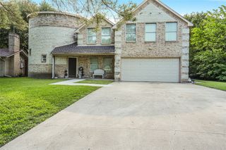 813 Beacon Hill Drive, Irving, TX 75061
