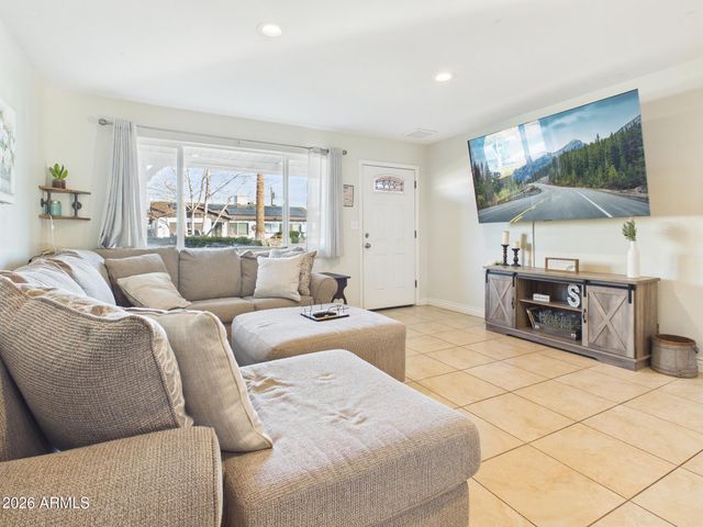 3223 W JOAN DE ARC Avenue, Phoenix, AZ 85029