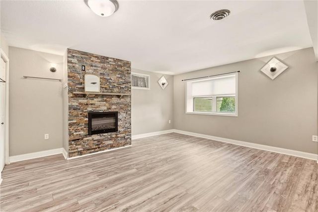 6207 Leavenworth Road, Kansas City, KS 66104