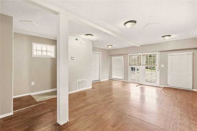 6207 Leavenworth Road, Kansas City, KS 66104