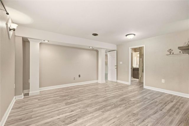 6207 Leavenworth Road, Kansas City, KS 66104