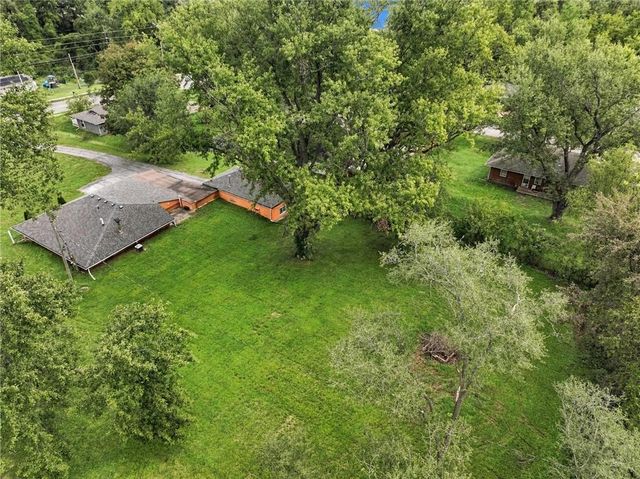 6207 Leavenworth Road, Kansas City, KS 66104