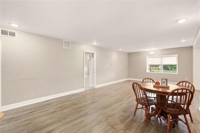 6207 Leavenworth Road, Kansas City, KS 66104