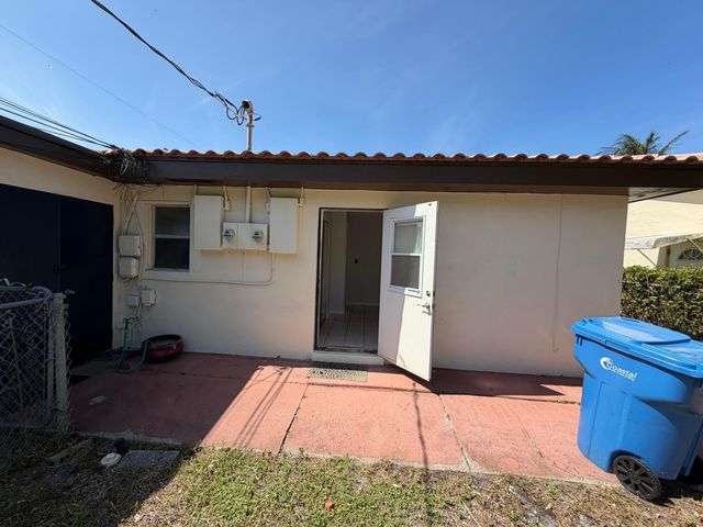 114 Prospect Road, Lantana, FL 33462