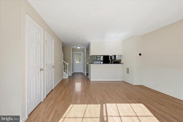 6562 OLD CARRIAGE LN, Alexandria, VA 22315