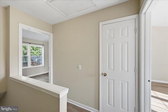 6562 OLD CARRIAGE LN, Alexandria, VA 22315