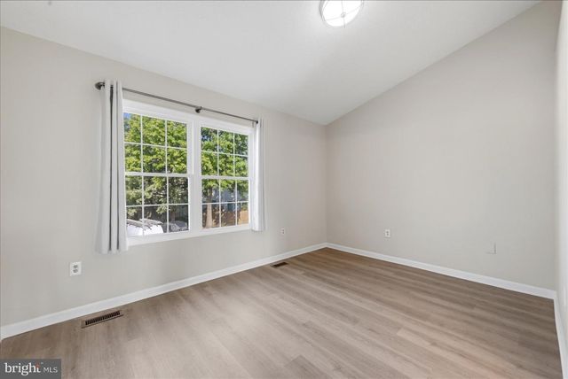 6562 OLD CARRIAGE LN, Alexandria, VA 22315