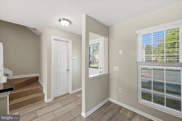6562 OLD CARRIAGE LN, Alexandria, VA 22315
