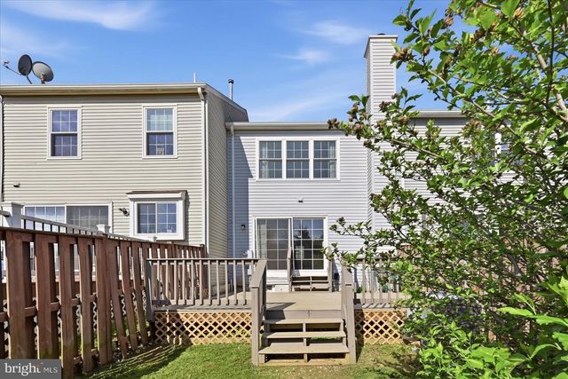 6562 OLD CARRIAGE LN, Alexandria, VA 22315