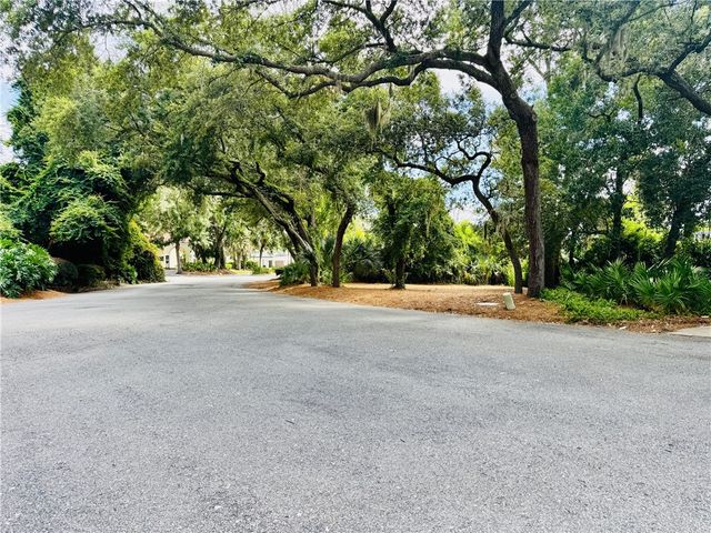 2502 Demere Road 3, St Simons Island, GA 31522