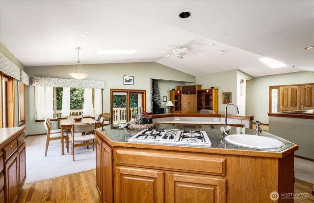 1081 Honeymoon Lake Drive, Greenbank, WA 98253