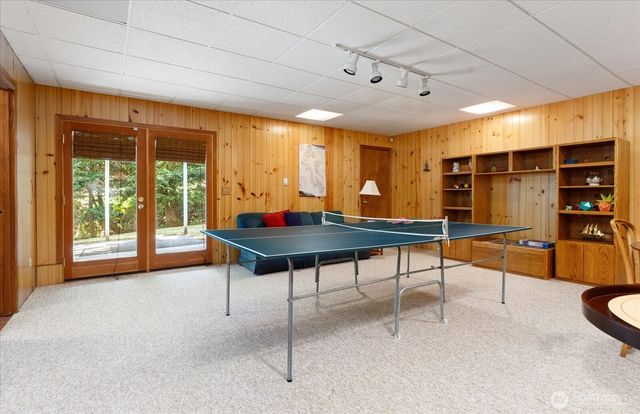 1081 Honeymoon Lake Drive, Greenbank, WA 98253