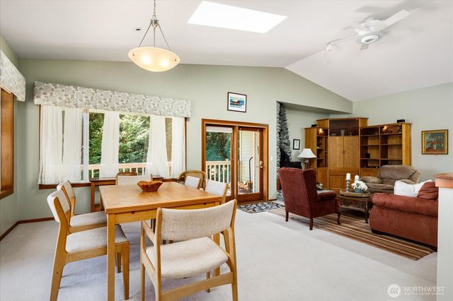 1081 Honeymoon Lake Drive, Greenbank, WA 98253