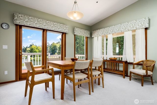 1081 Honeymoon Lake Drive, Greenbank, WA 98253