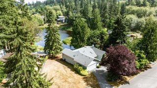 1081 Honeymoon Lake Drive, Greenbank, WA 98253