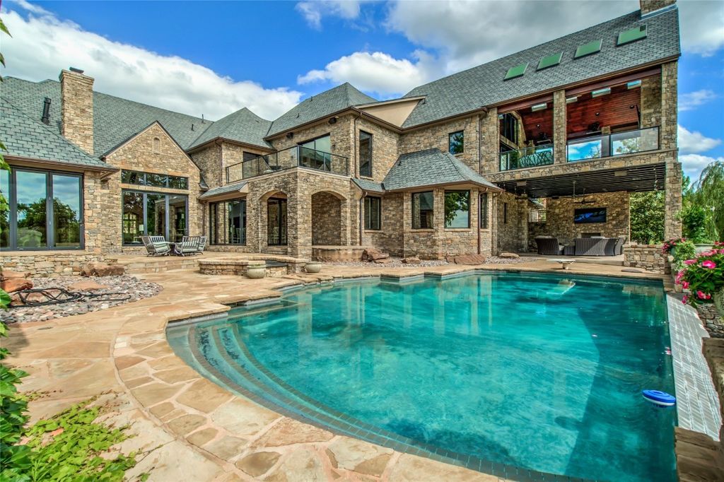 6401 Oak Tree Drive, Edmond, OK 73025
