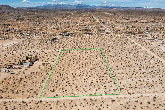 142 Shifting Sands, Joshua Tree, CA 92252