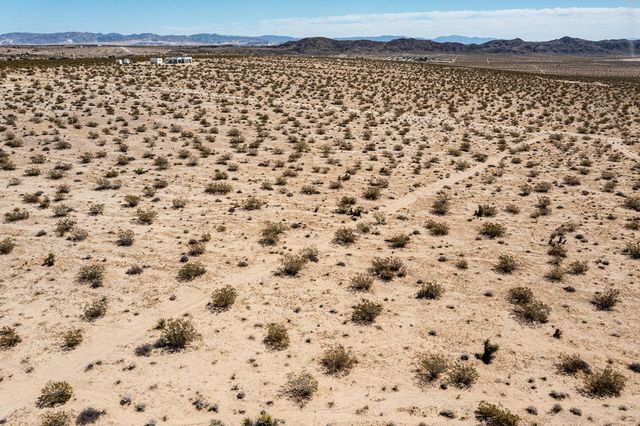 142 Shifting Sands, Joshua Tree, CA 92252