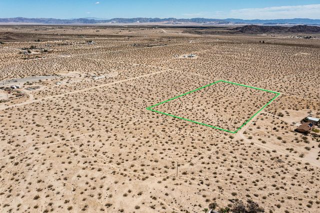 142 Shifting Sands, Joshua Tree, CA 92252