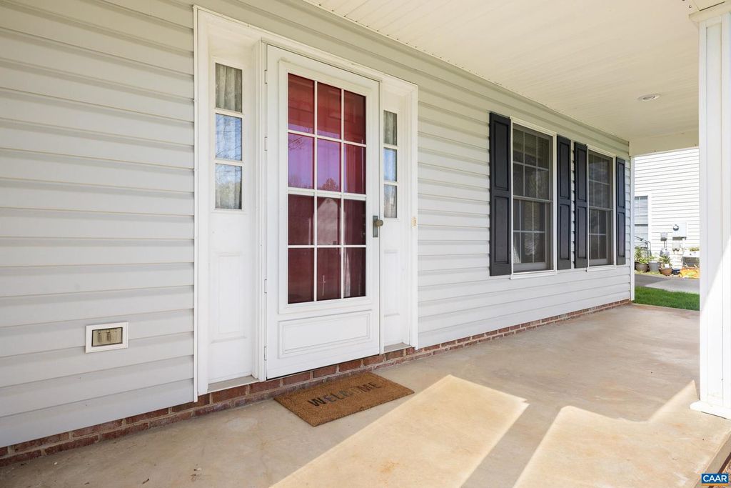 Image 17 of property listing at 1547 BROAD CROSSING RD, Charlottesville, VA 22911