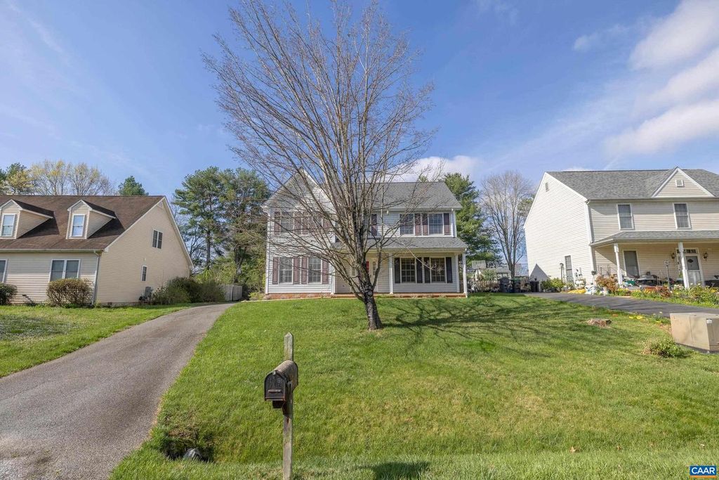 Image 2 of property listing at 1547 BROAD CROSSING RD, Charlottesville, VA 22911