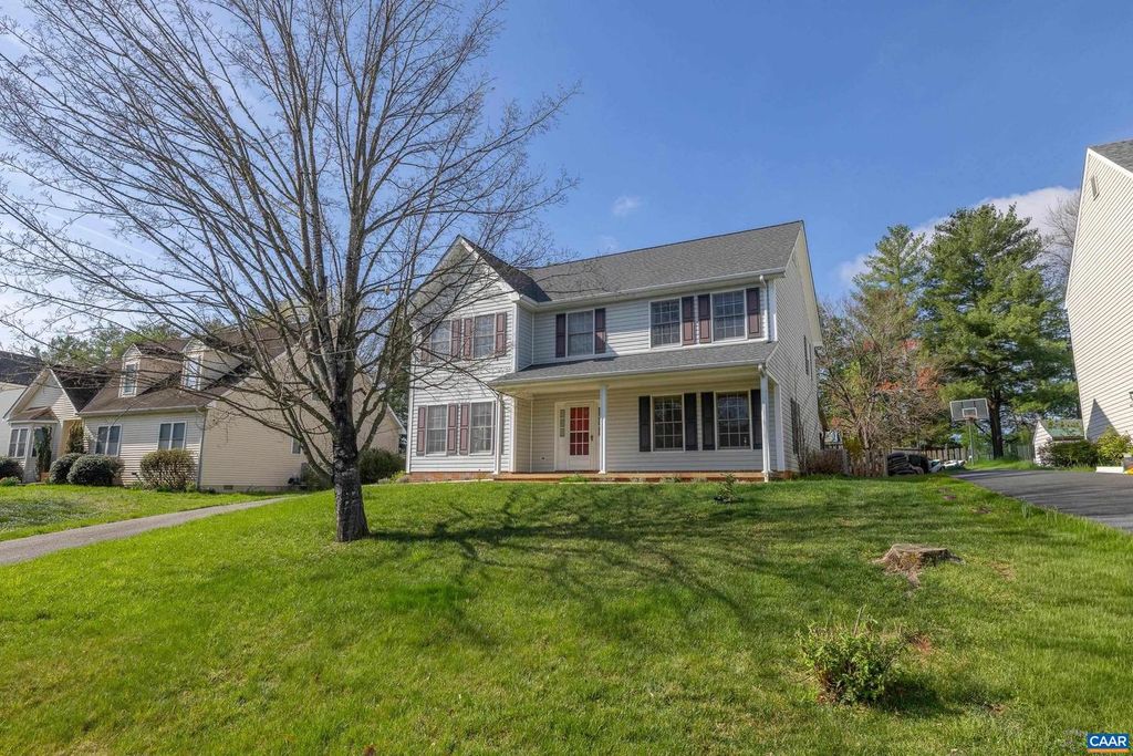 Image 3 of property listing at 1547 BROAD CROSSING RD, Charlottesville, VA 22911