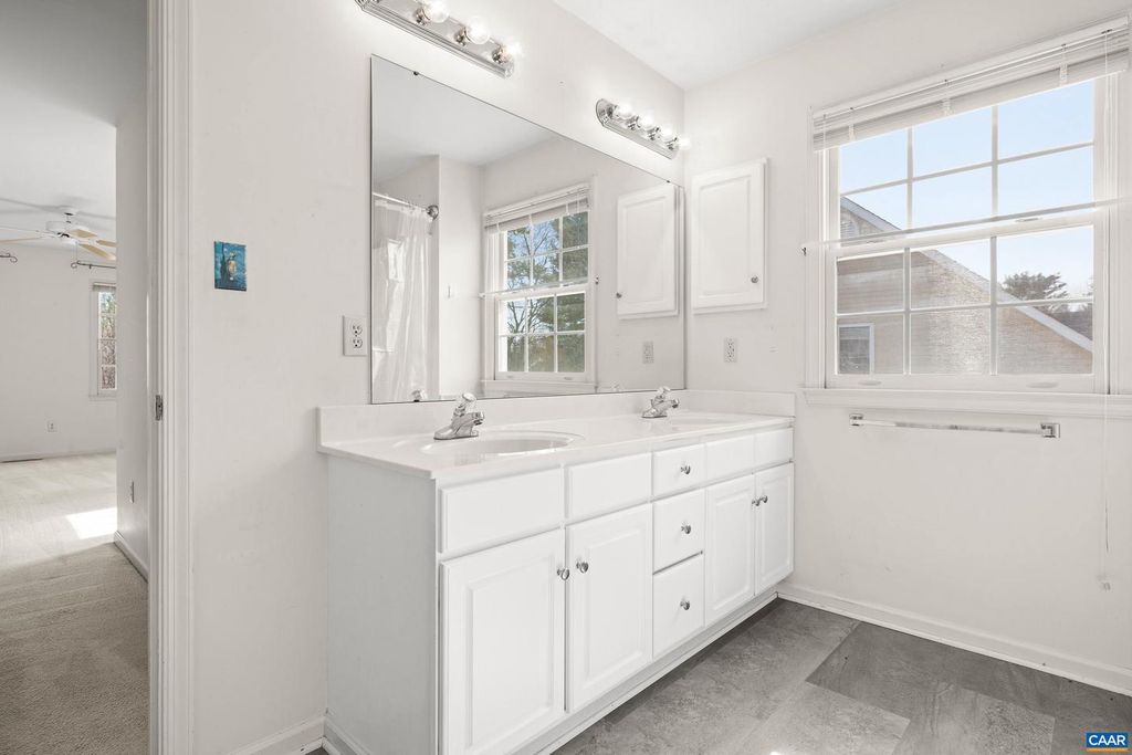 Image 38 of property listing at 1547 BROAD CROSSING RD, Charlottesville, VA 22911