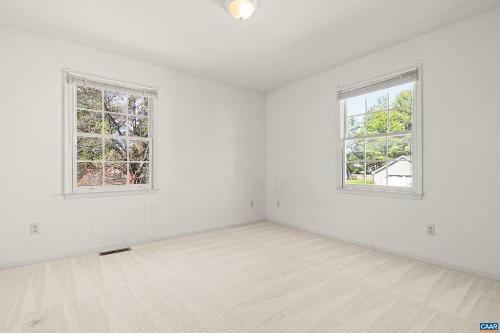 Image 42 of property listing at 1547 BROAD CROSSING RD, Charlottesville, VA 22911