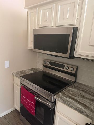 1728 Susan, Tyler, TX 75703