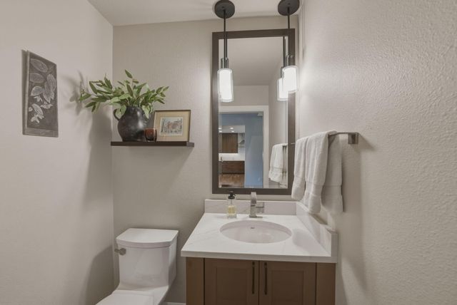 19288 Goose Creek Court, Bend, OR 97702