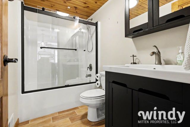 8207 Pokagon Road, Watervliet Twp, MI 49098