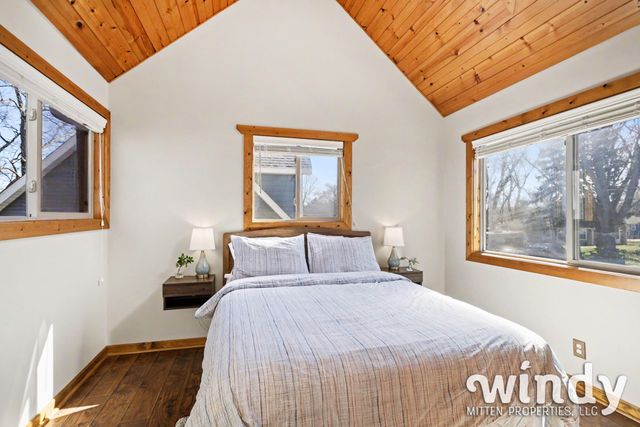 8207 Pokagon Road, Watervliet Twp, MI 49098